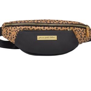 PETUNIA PICKLE BOTTOM-All-Around Belt Bag in Leopard Leatherette